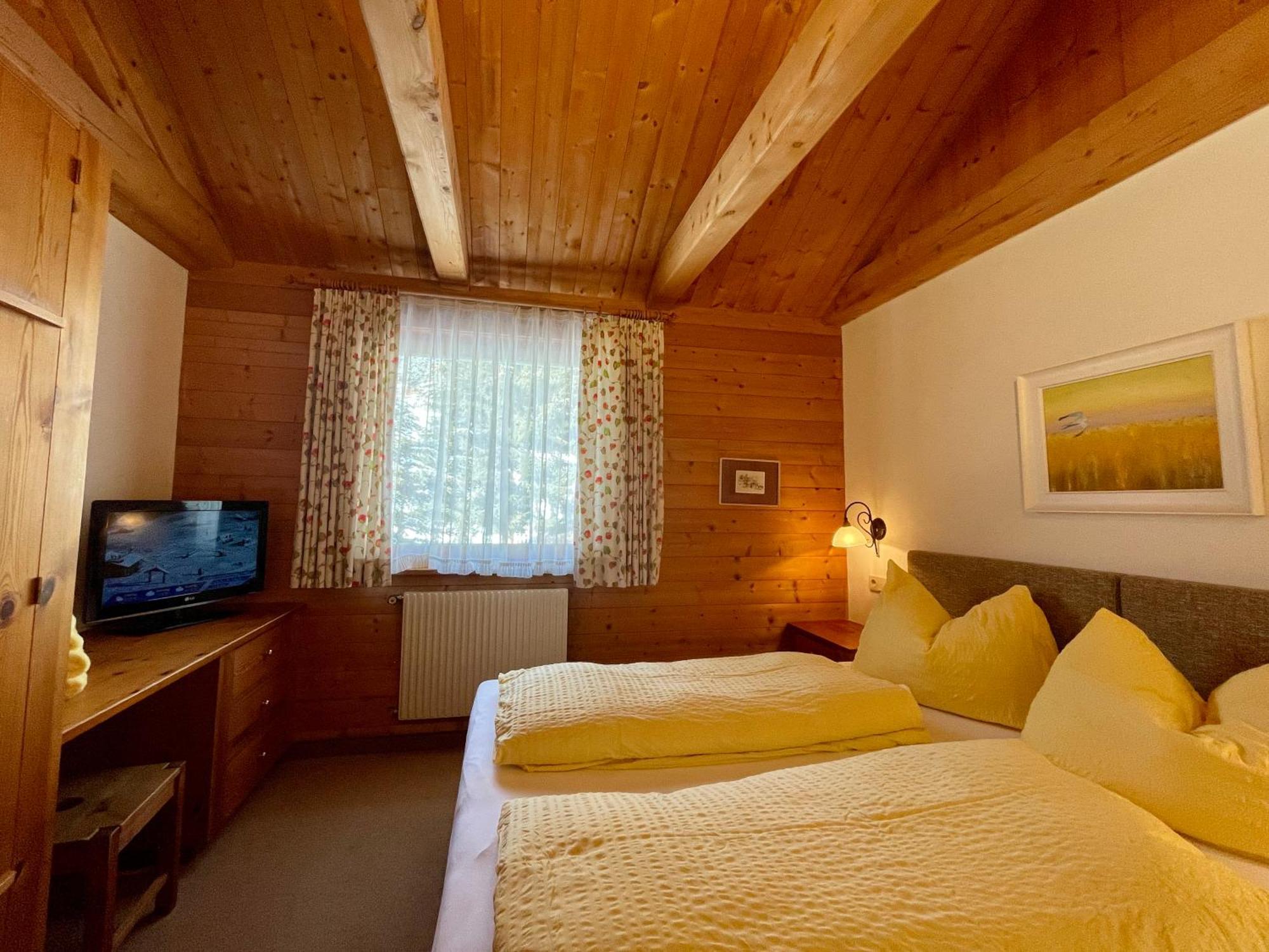 Hotel Garni Zerzer Serfaus Bagian luar foto