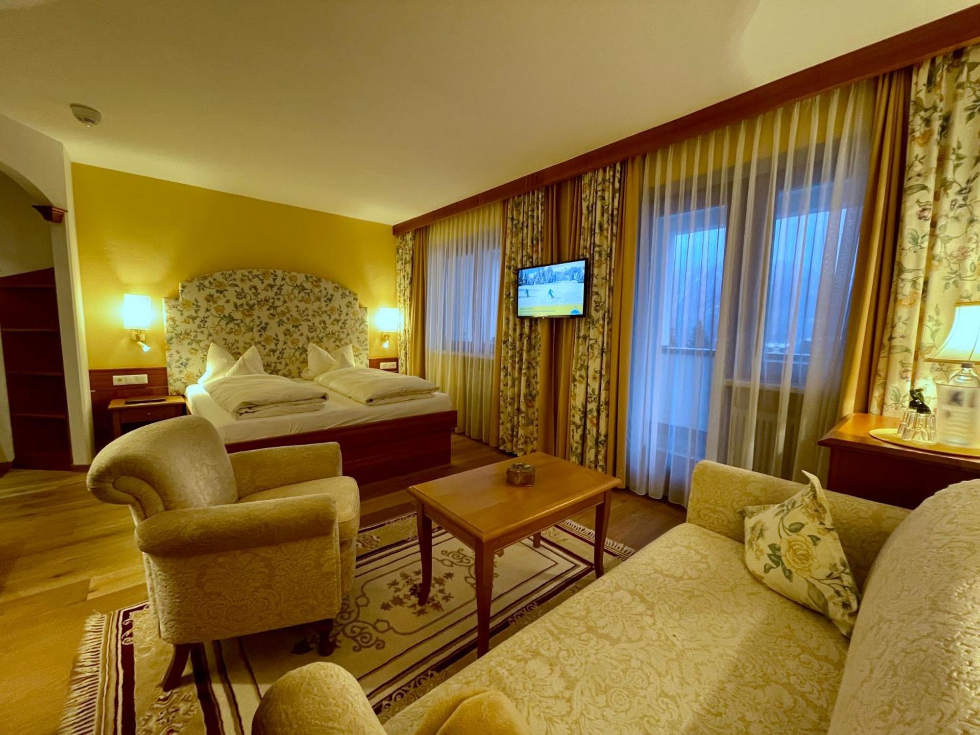 Hotel Garni Zerzer Serfaus Bagian luar foto
