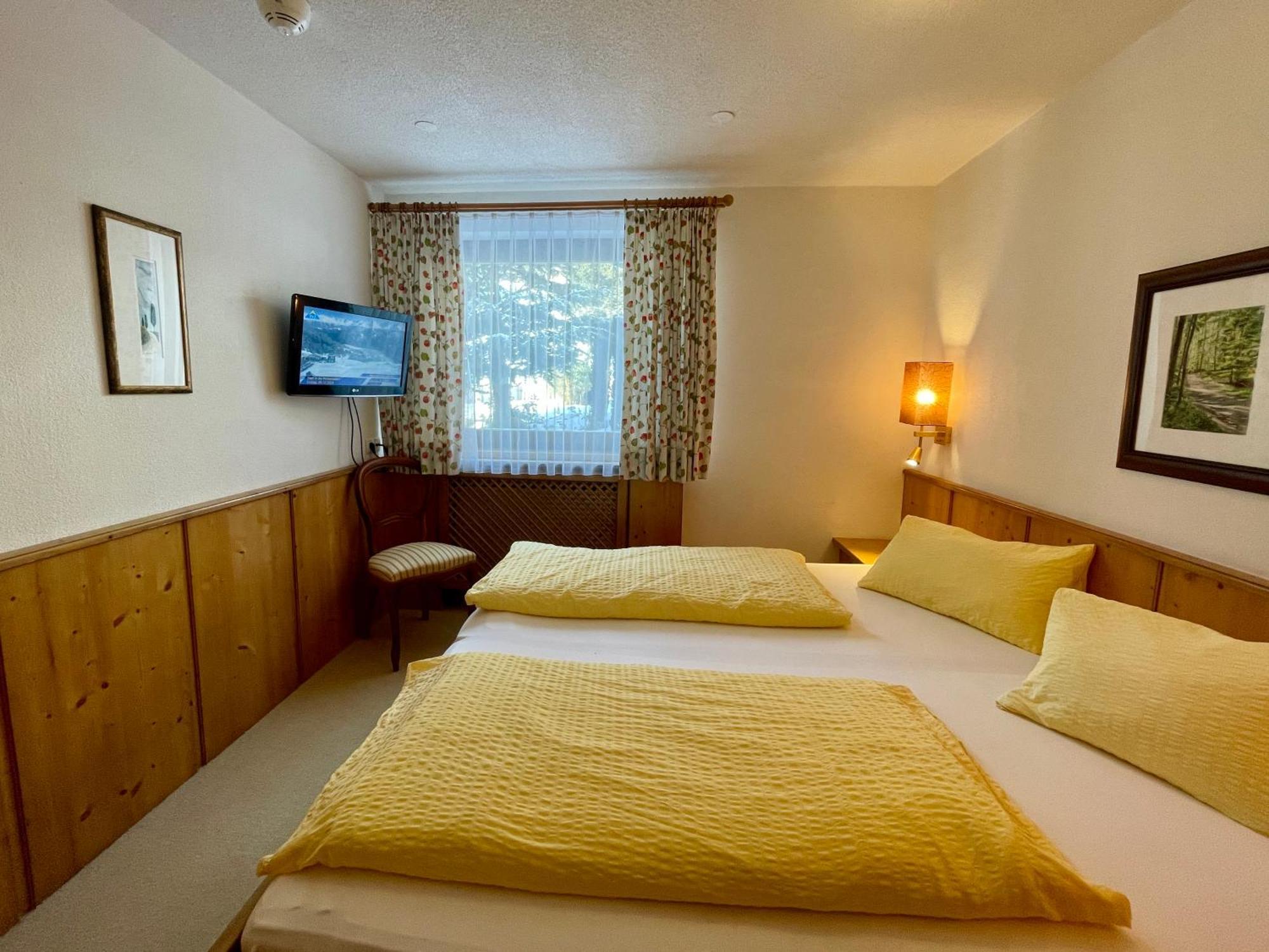 Hotel Garni Zerzer Serfaus Bagian luar foto