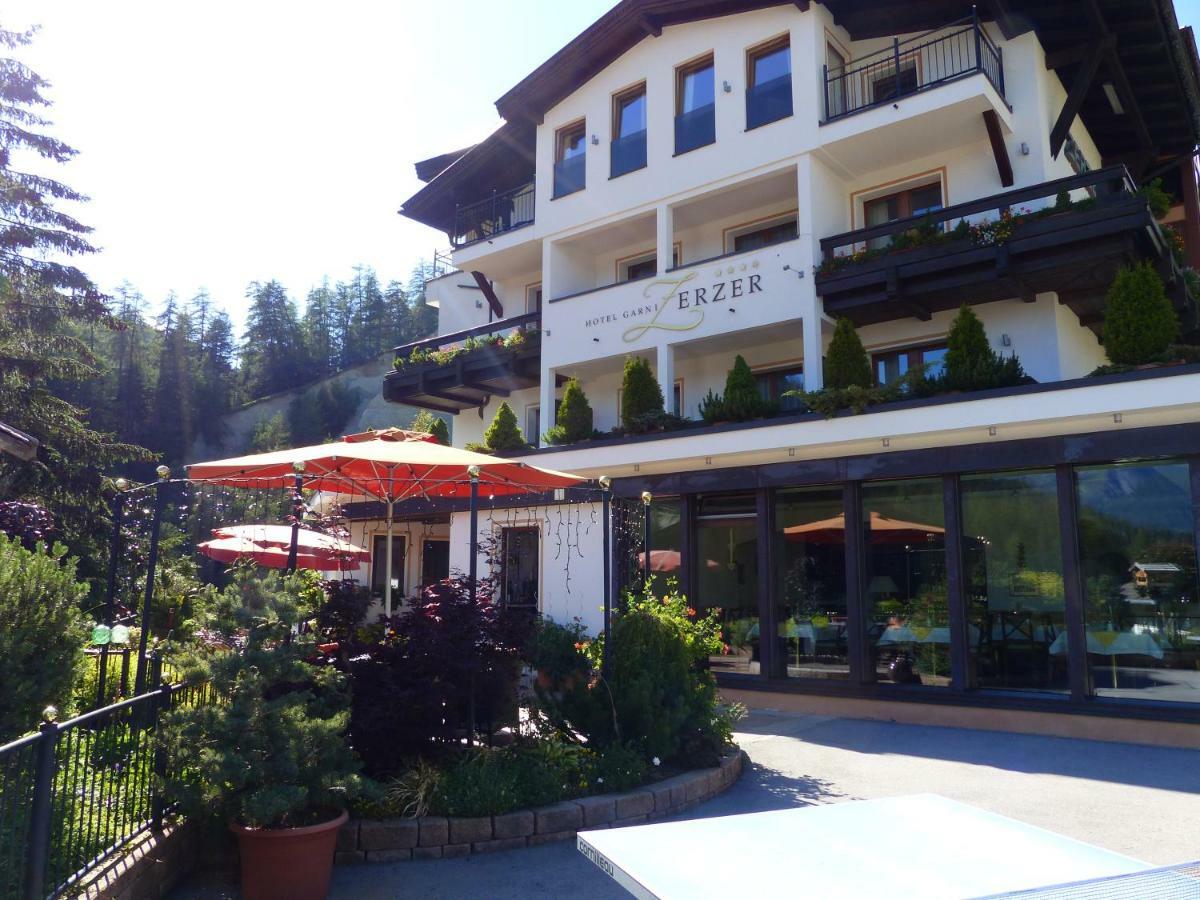 Hotel Garni Zerzer Serfaus Bagian luar foto